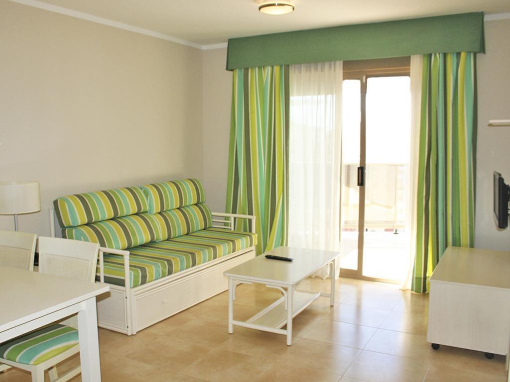 Apartamentos Esmeralda Suites Unitursa Calp Zimmer foto